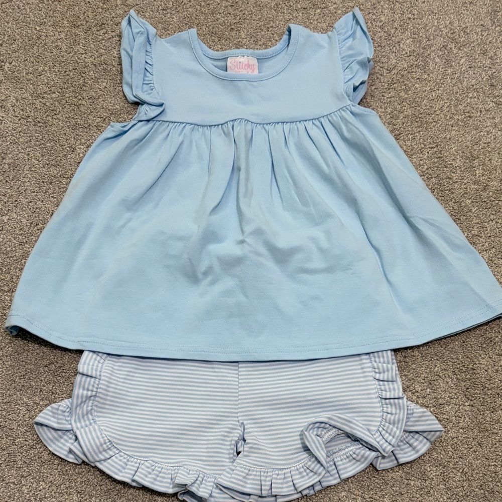 NWOT Stitchy Fish Set